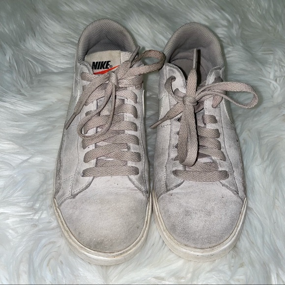 NIKE Women’s Blazer Low SD Sneakers - Picture 2 of 6